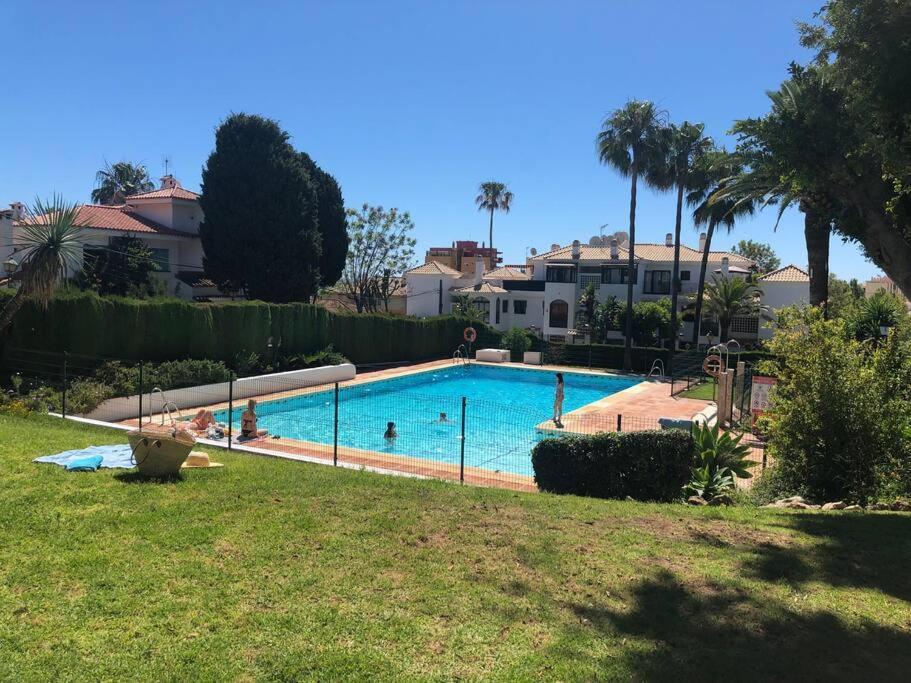 Apartamento Torremolinos 5 Personas + Parking + Piscina Todo El Ano Exterior foto